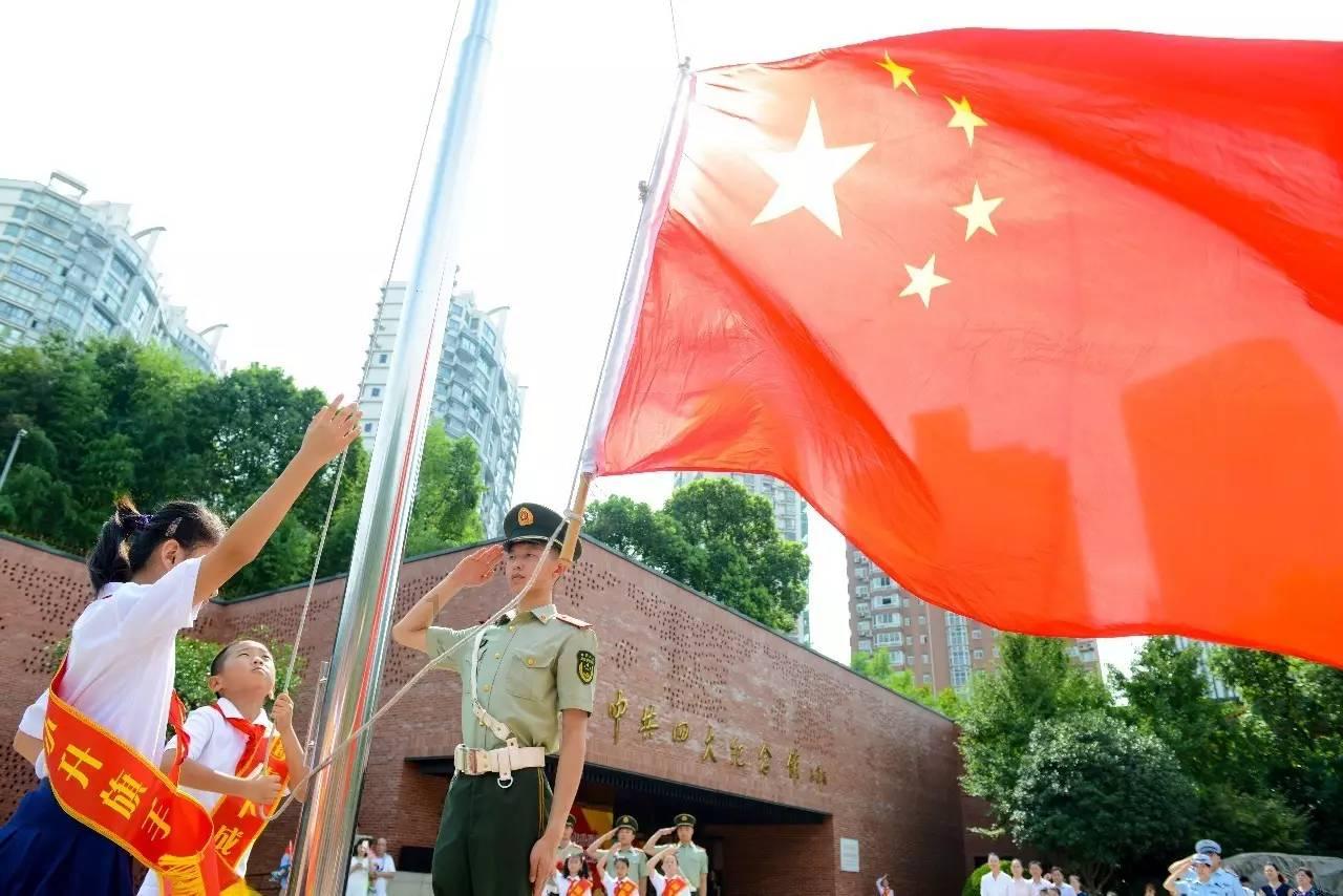 新春走基层丨40多名“搬家工”，260车家当，数九寒天他们搬“新家”(2)